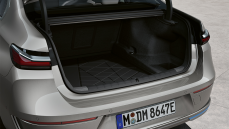 BMW Стелка за багажник серия 7/ G70